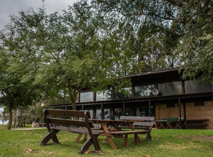 Terreno · 925m²