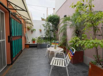 PH · 145m² · 4 Ambientes · 1 Cochera · PH Tipo Casa en Ramos Mejia. 4 Ambientes con Cochera. Entrada Independiente. Sin Expensas