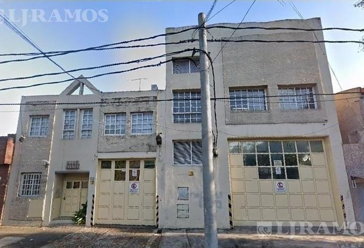 Depósito · 1360m²