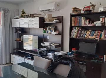 Departamento · 52m² · 2 Ambientes · 1 Cochera · Alquiler Temporario Dos Ambientes con Balcón Contrafrente en Villa del Parque Amoblado y Equipado