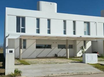 Casa · 150m² · 4 Ambientes · 2 Cocheras · Venta Duplex 3 Dorm. Cochera Doble Patio Brisas Manan