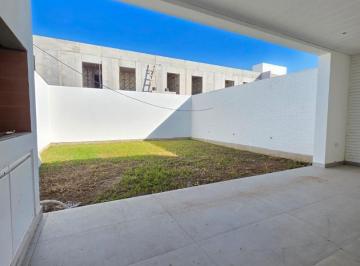 Casa · 150m² · 4 Ambientes · 2 Cocheras · Duplex Premium en Venta 3 Dorm. Brisas Manantiales
