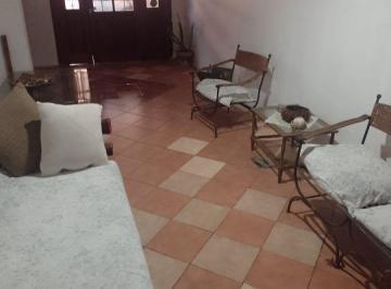 Departamento de 2 ambientes, General San Martín · Departamento 2 Ambientes en Planta Alta con Balcón