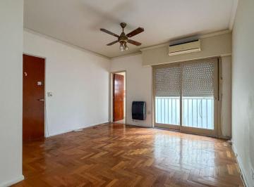 Departamento de 2 ambientes, Flores · Venta 2 Amb Lateral Muy Luminoso