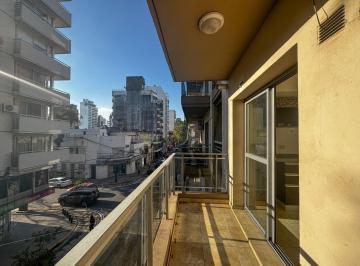 Departamento · 52m² · 3 Ambientes · 1 Cochera · Urquiza 2097 (02 - 04) - Departamento 2 Dorm. Cochera Amenities Balcón Al Frente - Zona Oroño