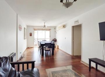 Departamento · 84m² · 5 Ambientes · Departamento de Tres Dorm. en Alquiler