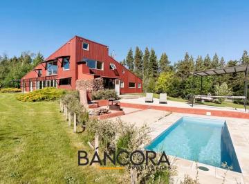 Casa · 7000m² · 6 Ambientes · Casa - Las Victorias