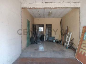 Casa · 200m² · 3 Ambientes · 1 Cochera · Casa a Refaccionar en Lote de 10x30 m