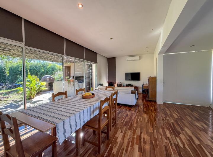 Casa · 150m² · 5 Ambientes · 1 Cochera