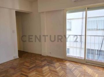 Departamento · 44m² · 2 Ambientes · Alquiler Departamento 2 Ambientes con Balcón Flores