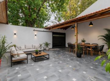 Casa · 96m² · 4 Ambientes · 1 Cochera · Casa - con Patio Cochera y Terraza. Lote Propio. Lanús Este