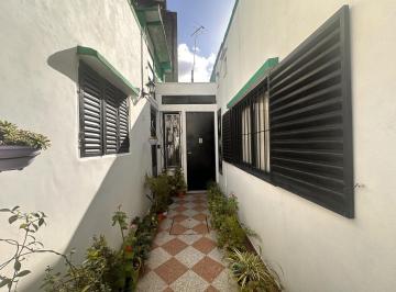 PH · 33m² · 2 Ambientes · PH en Flores