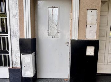 PH · 77m² · 2 Dormitorios · Casa de Pasillo Unico de 2 Dorm. en Rosario
