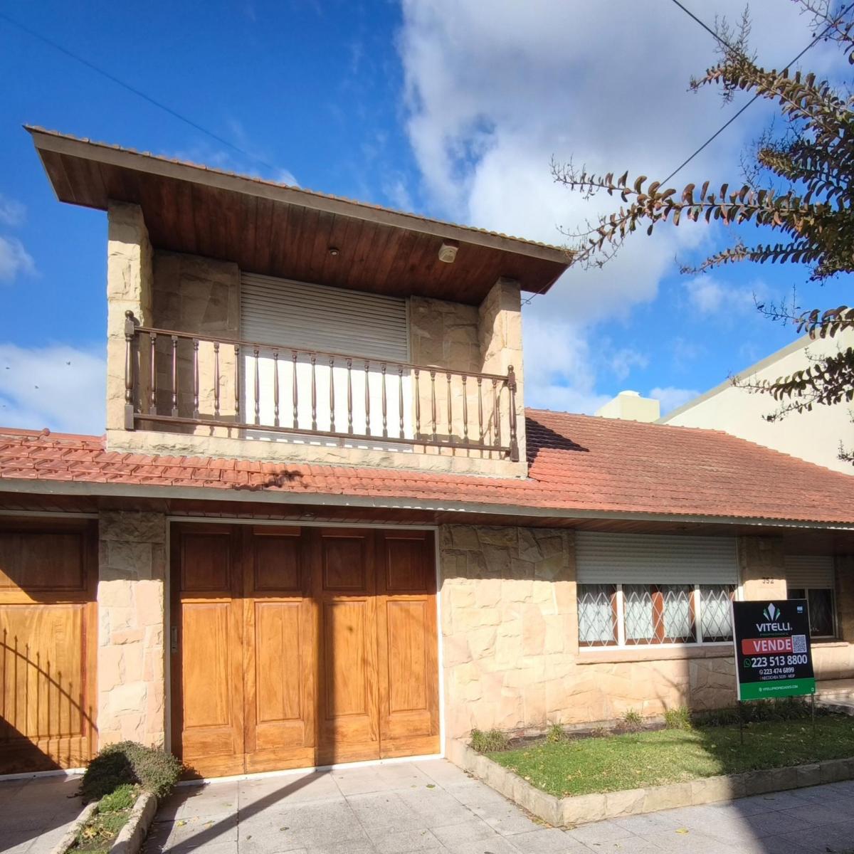 Chalet 6 amb, 200m² con jardín y quincho — Villa Primera