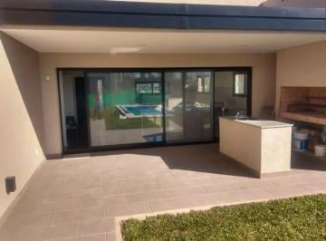 Casa · 158m² · 4 Ambientes · 2 Cocheras · Casa con Pileta en Pilar del Este