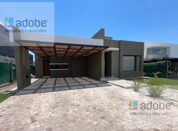 Casa · 260m² · 3 Dormitorios · 2 Cocheras · Casa en B° Gran Boedo