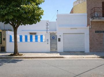 Casa de 3 ambientes, Rosario · 2 Dorm. Garage Patio Terraza