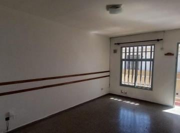 Departamento · 67m² · 4 Ambientes · 1 Cochera · Alquiler Depto C/cochera Calle J B Justo Ciudad