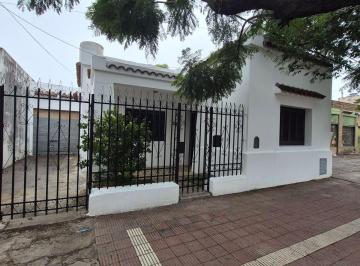 Casa en Alquiler de 5 ambientes Crisol Sur · Alquilo Casa // 2 Dorm. // Patio // Cochera // Barrio Crisol