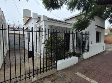 Casa de 5 ambientes, Córdoba · Alquilo Casa // 2 Dorm. // Patio // Cochera // Barrio Crisol