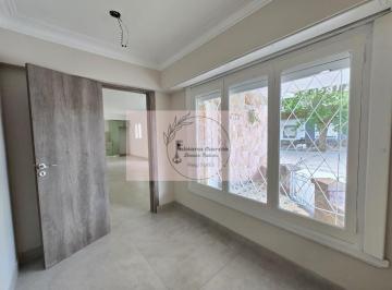 Casa · 121m² · 4 Ambientes · Venta Chalet Estilo Mar del Plata Reciclado a Nuevo