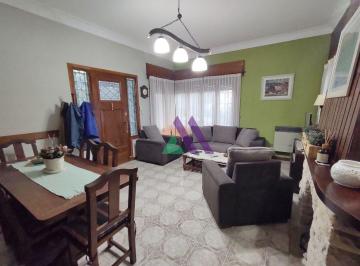 Casa de 4 ambientes, Miramar · Casa de 3 Dorm. con Patio, Parrilla y Cochera Cubierta. Miramar