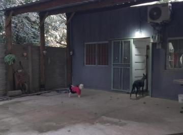 Casa · 61m² · 4 Ambientes · 4 Cocheras · Oportunidad! Casa Venta Fco Alvarez