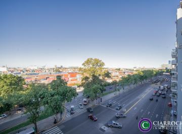 Departamento · 117m² · 3 Ambientes · Vista Al Río - Semipiso Alto de 3 Amb. C/ Dep. y Balcón Sobre Av del Libertador