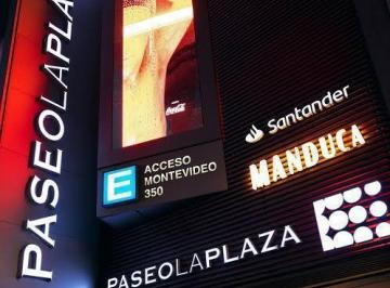 Garage · 12m² · Paseo La Plaza - Cochera Amplia, Fija y Cubierta con Renta