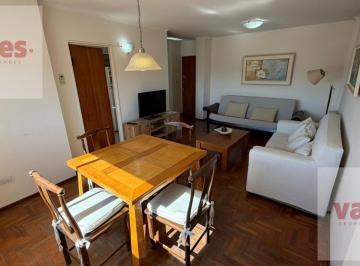 Departamento · 66m² · 3 Ambientes · Venta – Departamento 2 Dorm. en Excelente Estado con Baulera en Centro