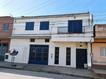 PH · 392m² · 8 Ambientes · 1 Cochera · Complejo de Inversion - Zona Av Alem Esq Av Roca