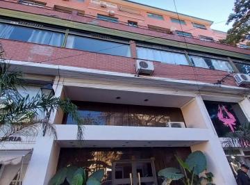 Departamento · 60m² · 3 Ambientes · 1 Cochera · Alquiler de Departamento de 1 Dormitorio en Dean Funes Al 300, Salta Capital