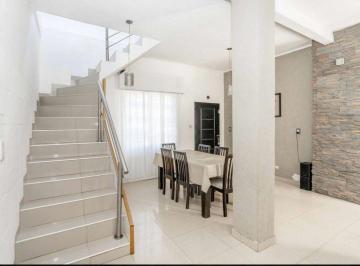 Casa · 130m² · 5 Ambientes · Casa 5 Ambientes con Patio, Terraza Villa San Rita