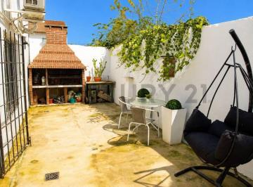PH · 102m² · 3 Ambientes · Venta PH 3 Ambientes con Patio y Taller – Sin Expensas – Villa Bonich