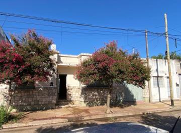 Foto · Casa 2 Departamentos 1 Local 1 Deposito en Rosario Santa Fe 2490