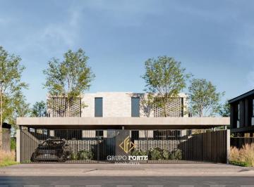 Casa · 130m² · 4 Ambientes · 2 Cocheras · Duplex en Costas de Manantiales con Financiacion.