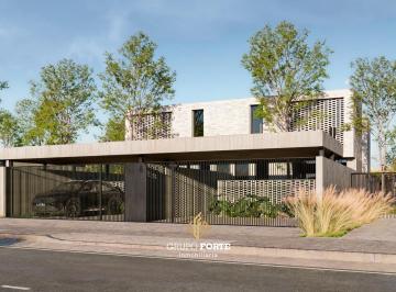 Casa · 130m² · 4 Ambientes · 2 Cocheras · Duplex en Costas de Manantiales con Financiacion.
