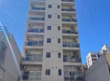 Departamento de 3 ambientes, Quilmes · Alquiler Departamento 3 Ambientes con Cochera Quilmes Centro - 3er Piso