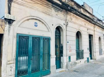 Casa · 220m² · 4 Dormitorios · 1 Cochera · Casa - Abasto