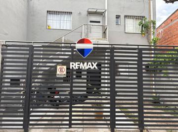 Departamento · 100m² · 5 Ambientes · 1 Cochera · Alquiler Departamento PH 3 Domitorios Macrocentro