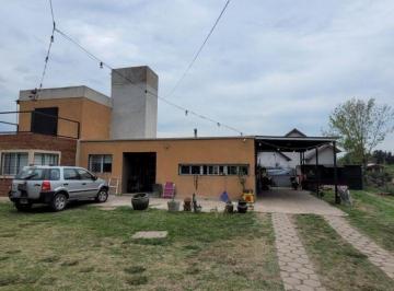 Casa de 5 ambientes, Roldán · Casa con Jardín y Pileta en Roldan