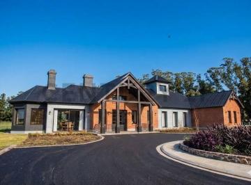Terreno · 602m² · Lote en Venta en Casonas del Haras – Sector Lomada