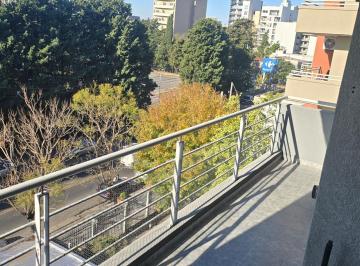 Departamento de 2 ambientes, Tres de Febrero · 2 Ambientes con Cochera y Balcón Al Frente | Excelente Ubicación en Martín Coronado