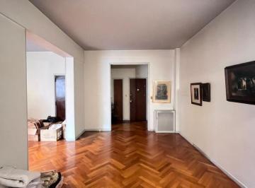 Departamento de 4 ambientes, Recoleta · Señorial Departamento en Recoleta - Edificio de Categoría