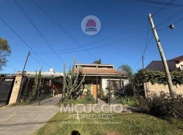 Casa · 92m² · 4 Ambientes · 1 Cochera · Casa en Venta | Las Retamas N°136 Entre Bufano y Martin Coronado | Ing. Maschwitz