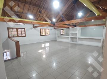 Local comercial · 110m² · 1 Ambiente · Venta Local en Primer Piso - Diagonal España Al 100 - Neuquén Capital