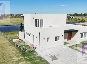 Casa · 197m² · 5 Ambientes · 2 Cocheras · Venta Casa en El Naudir Al Rio