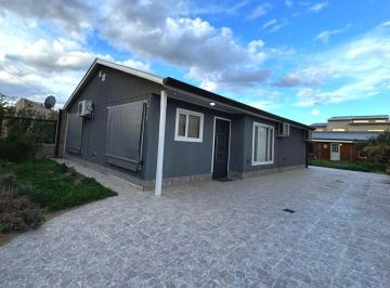 Casa · 150m² · 4 Ambientes · Casa en Venta Barrio Altos de La Falda