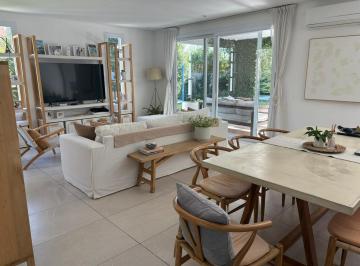 Casa · 270m² · 4 Ambientes · 3 Cocheras · Casa en Alquiler, Barrio Los Lagos, Nordelta