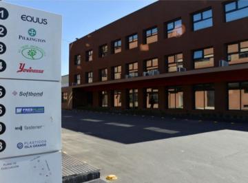 Bodega-Galpón · 576m² · Oportunidad Nave Industrial en Alquiler en Vicente Lopez